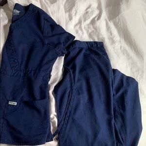 Navy blue scrubs (grey’s anatomy)